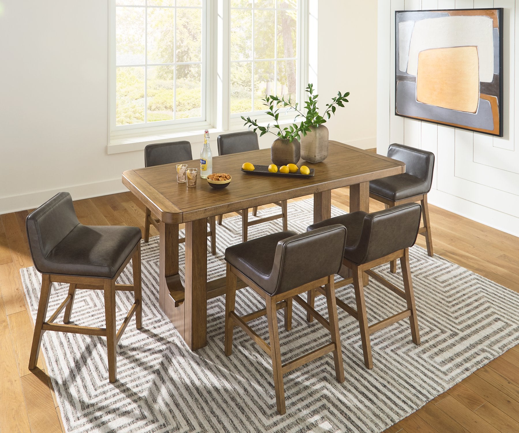 Cabalynn Dining Room Set